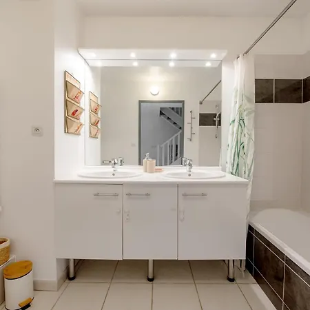 Le Surf : Triplex Apartment Toulouse